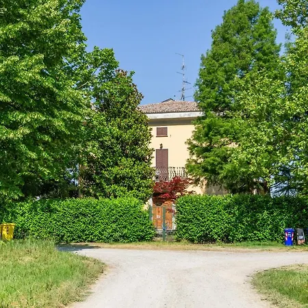 Wonderful Villa In The Countryside With Private Garden Vila Parma